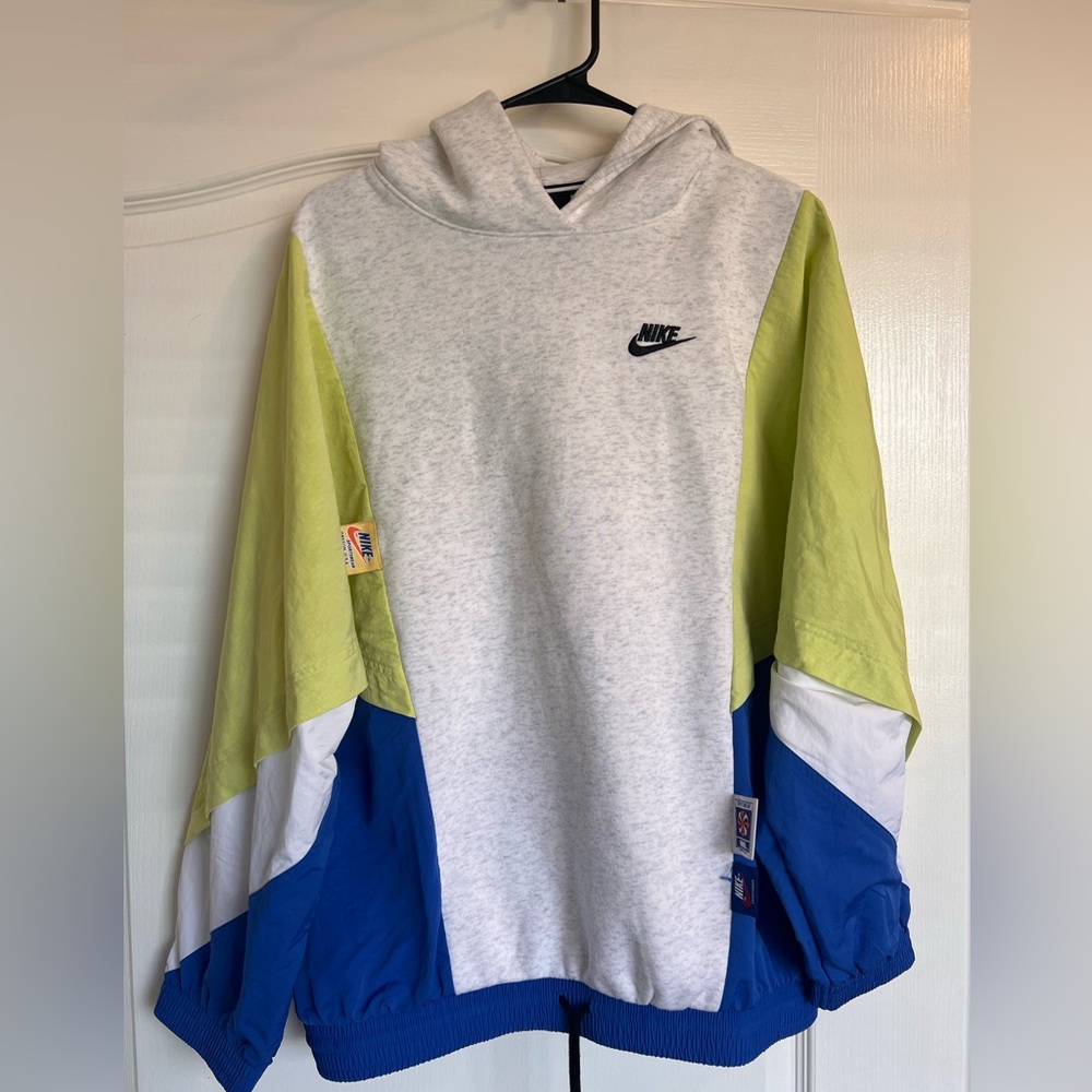 Nike sweatshirt